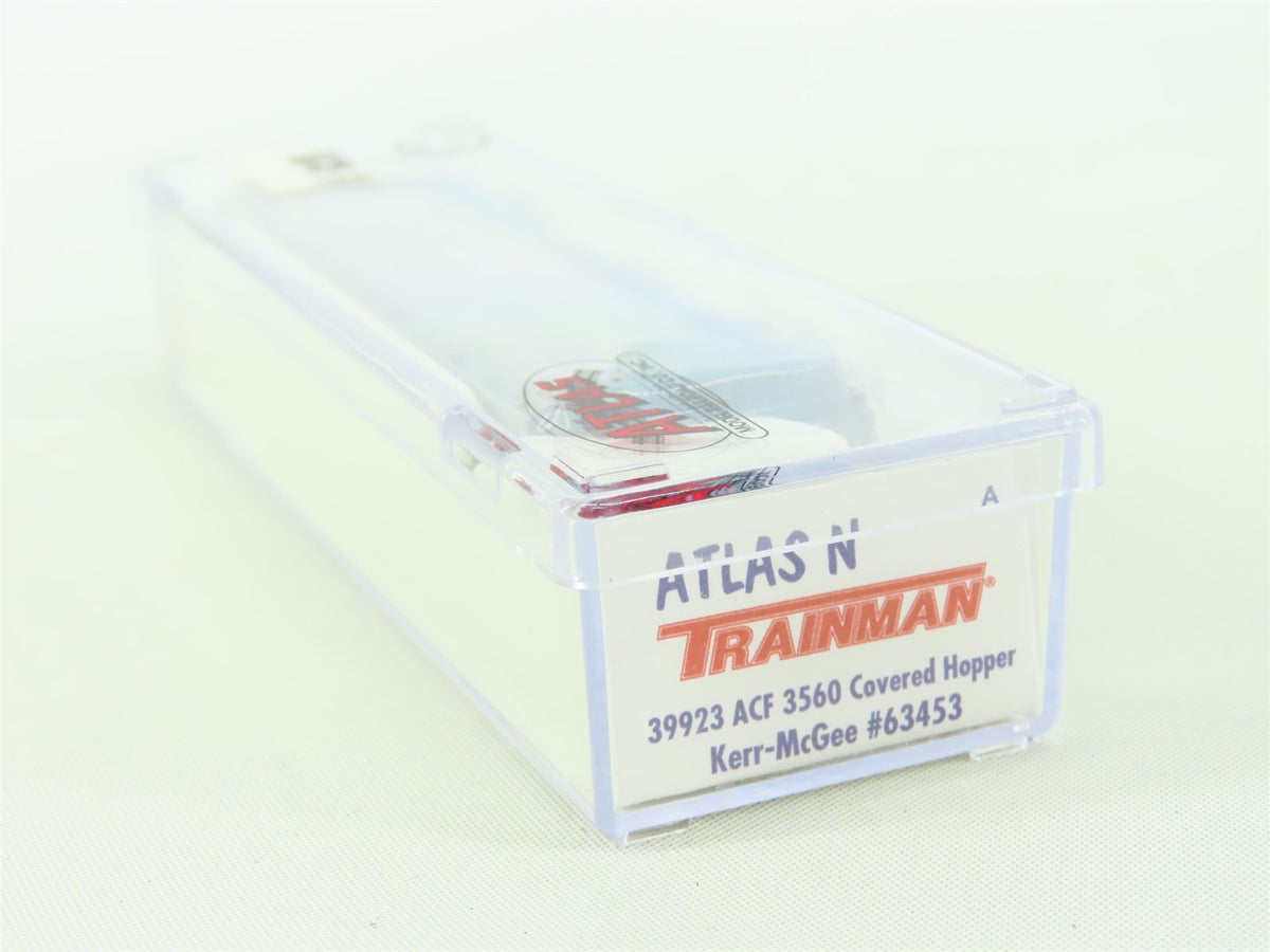 N Scale Atlas Trainman 39923 ACFX Kerr-McGee 3-Bay Covered Hopper #63453