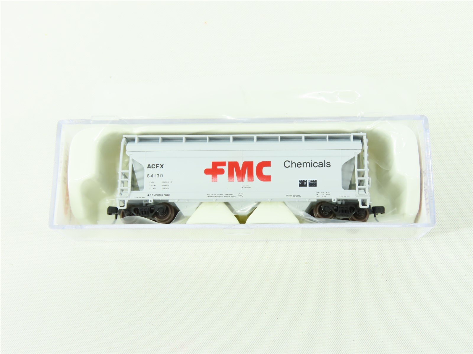 N Scale Atlas Trainman 39913A ACFX FMC Chemicals 3-Bay Covered Hopper #64130
