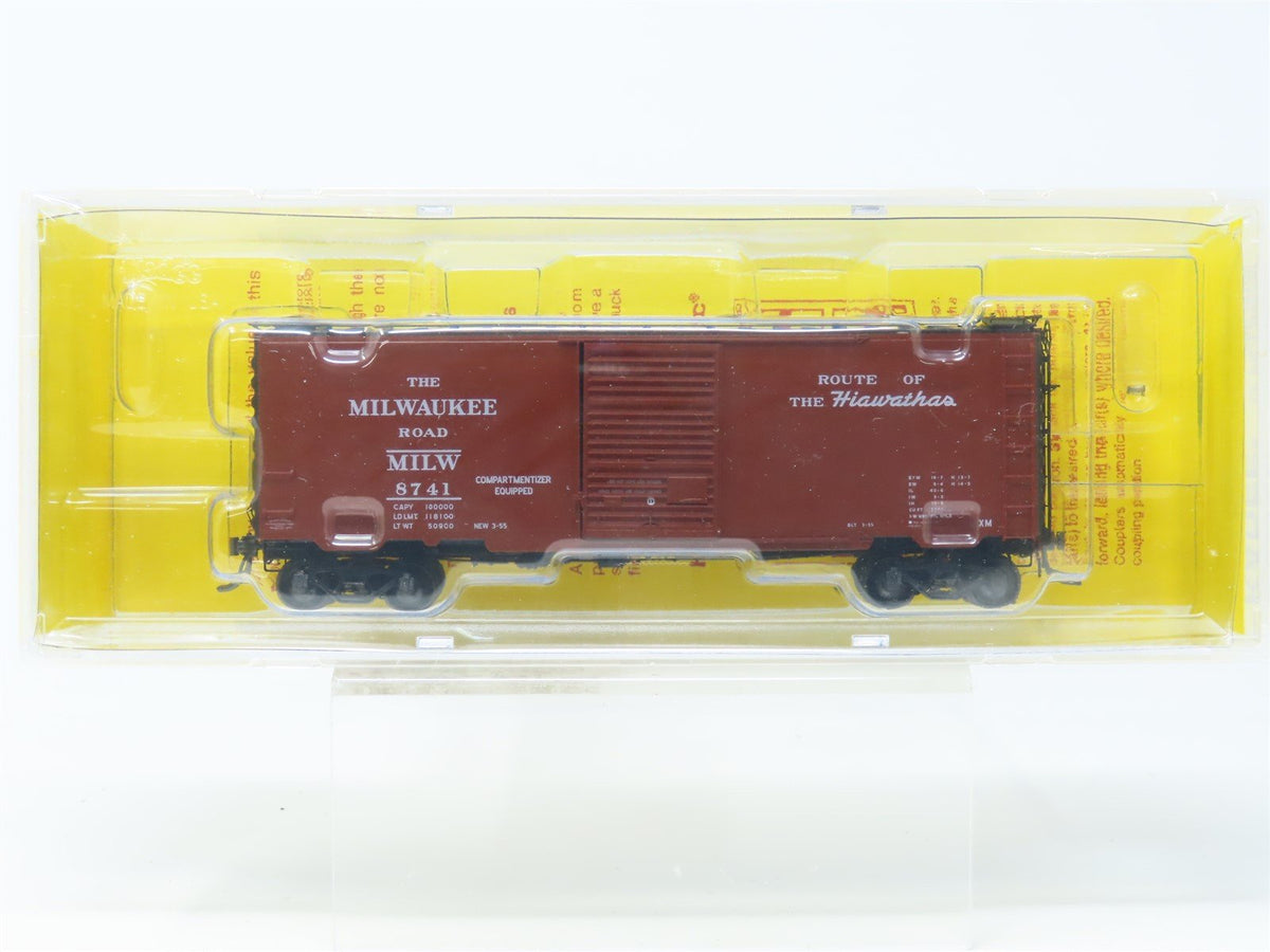 HO Scale Kadee 4908 MILW Milwaukee Road 40&#39; Single Door Box Car #8741 Sealed