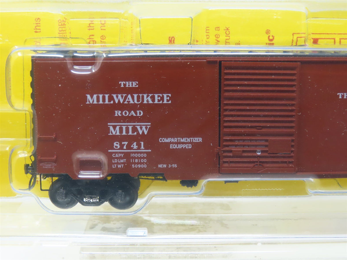 HO Scale Kadee 4908 MILW Milwaukee Road 40&#39; Single Door Box Car #8741 Sealed