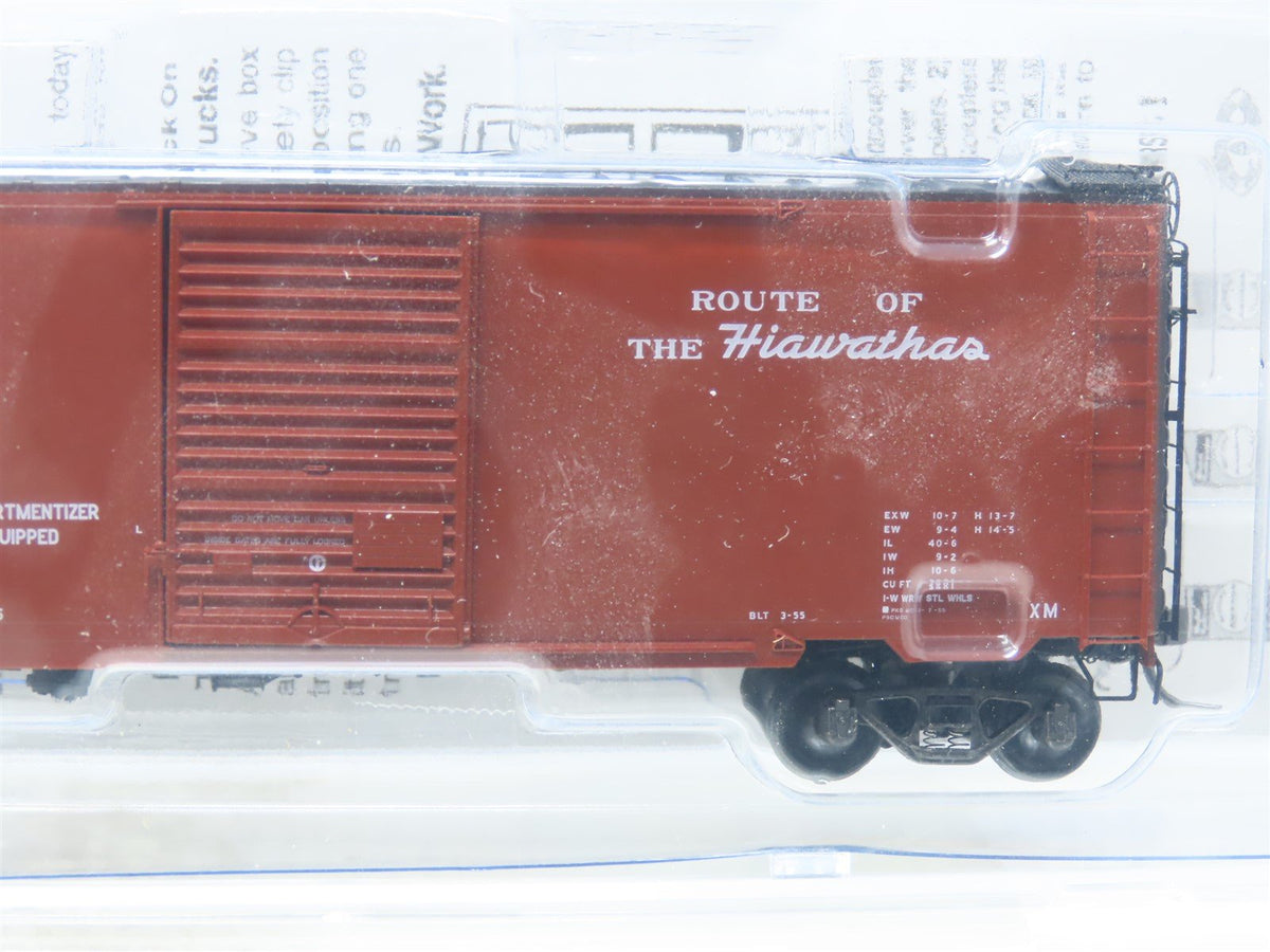 HO Scale Kadee 4912 MILW Milwaukee Road &quot;Hiawatha&quot; 40&#39; Box Car #8773 - Sealed