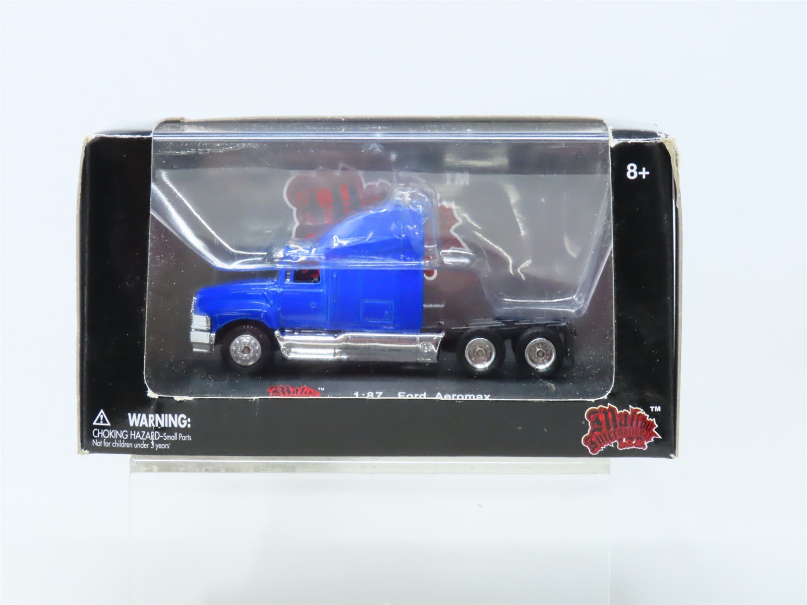 HO 1/87 Scale Malibu International #06400 Ford Aeromax Electric Blue - Cab Only