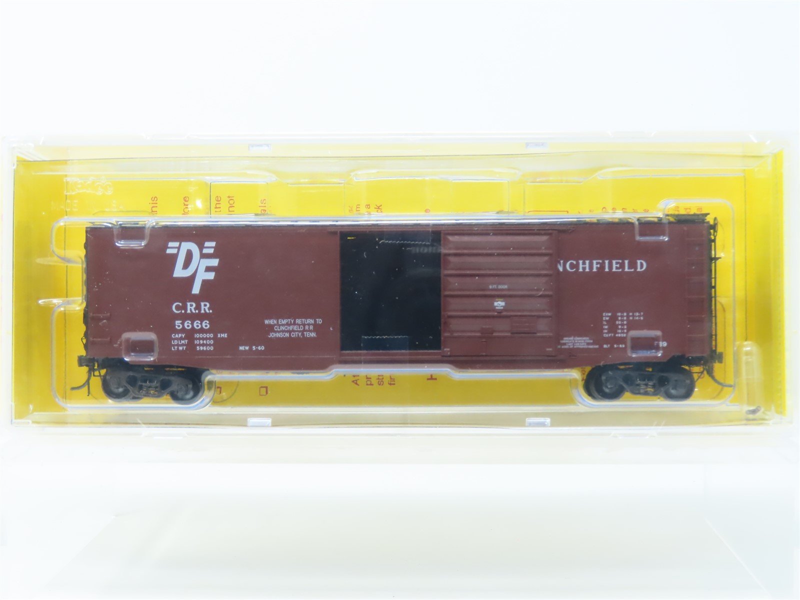 HO Scale Kadee #6111 CRR Clinchfield 50' Single Door Box Car #5666 - Sealed