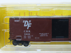 HO Scale Kadee #6111 CRR Clinchfield 50' Single Door Box Car #5666 - Sealed