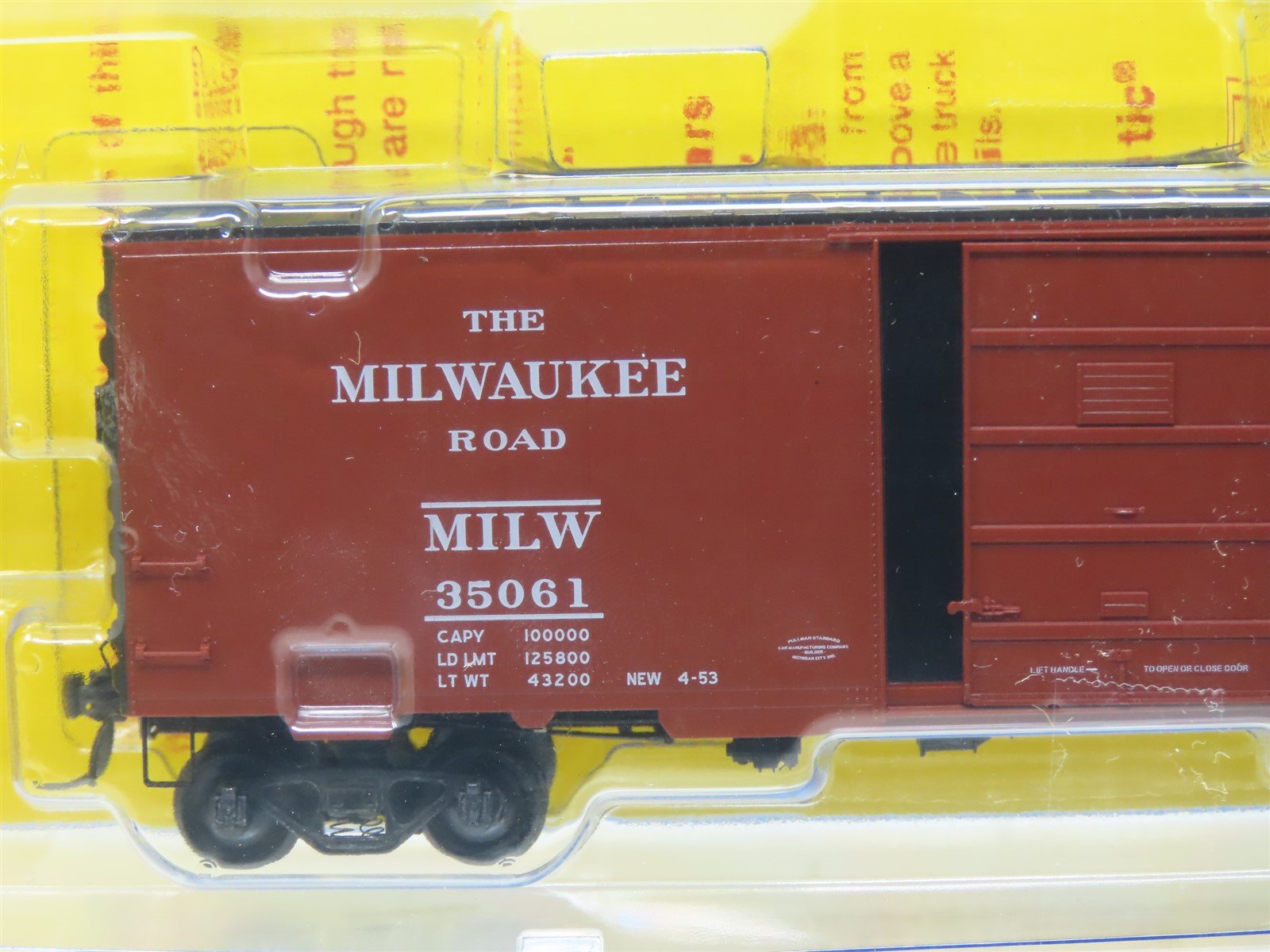 HO Scale Kadee #4806 MILW Route Of The Hiawatha 40' PS-1 Box Car #35061 - Sealed
