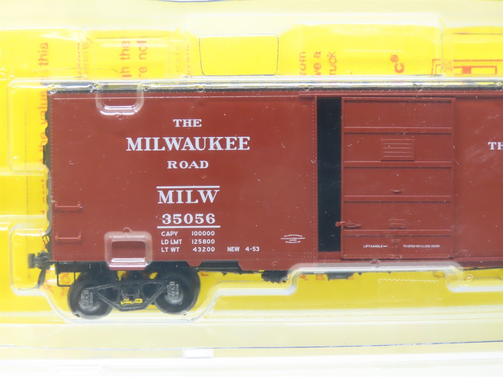 HO Scale Kadee #4812 MILW Route Of The Hiawatha 40' PS-1 Box Car #35056 - Sealed
