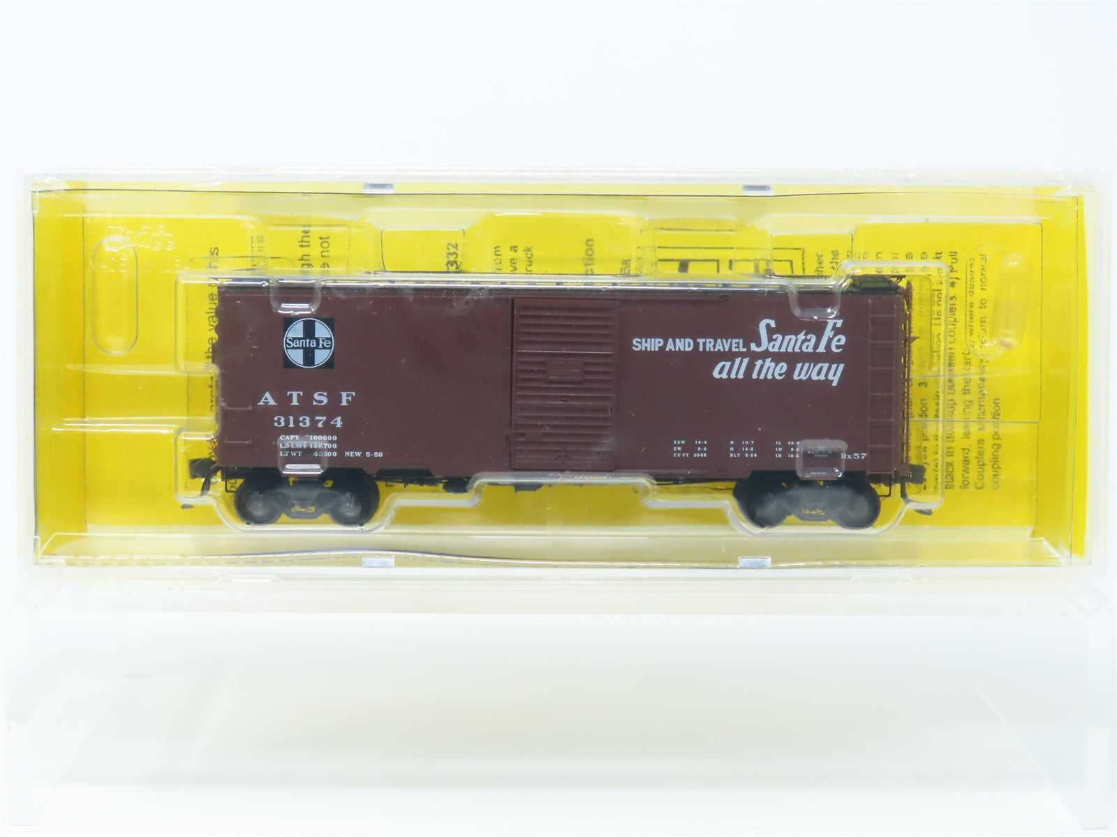 HO Kadee #4035 ATSF Santa Fe "Chief" 40' Youngstown Door Box Car #31374 - Sealed