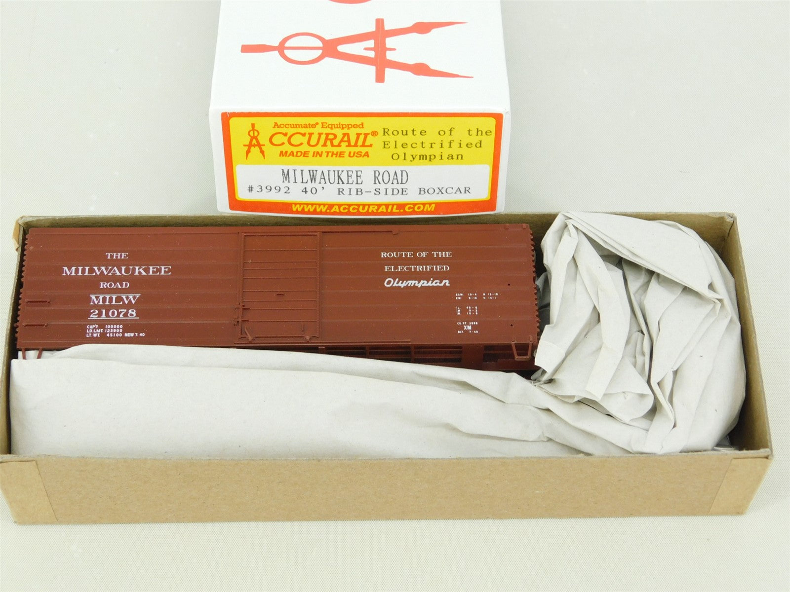 HO Scale Accurail Kit 3992 MILW Milwaukee Road "Olympian" 40' Box Car #21078
