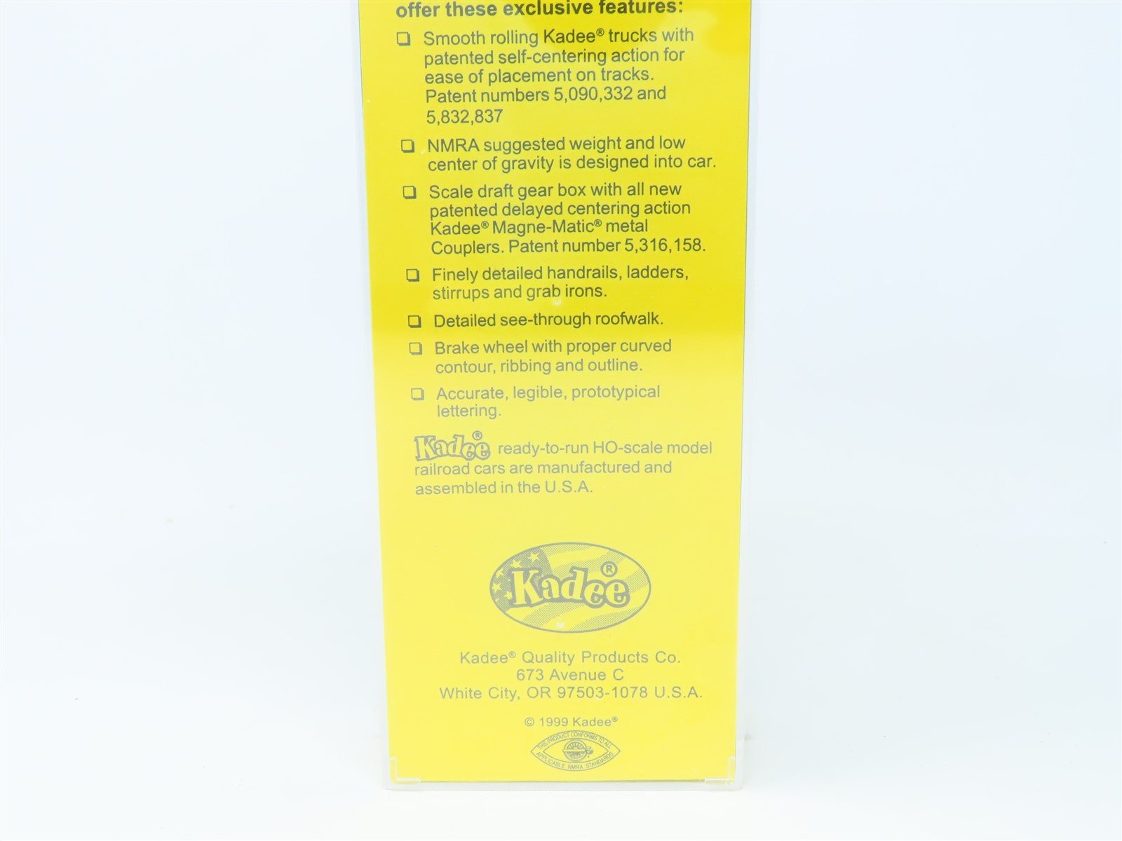 HO Scale Kadee #5205 CNW Chicago North Western 40' PS-1 Box Car #24739 - Sealed