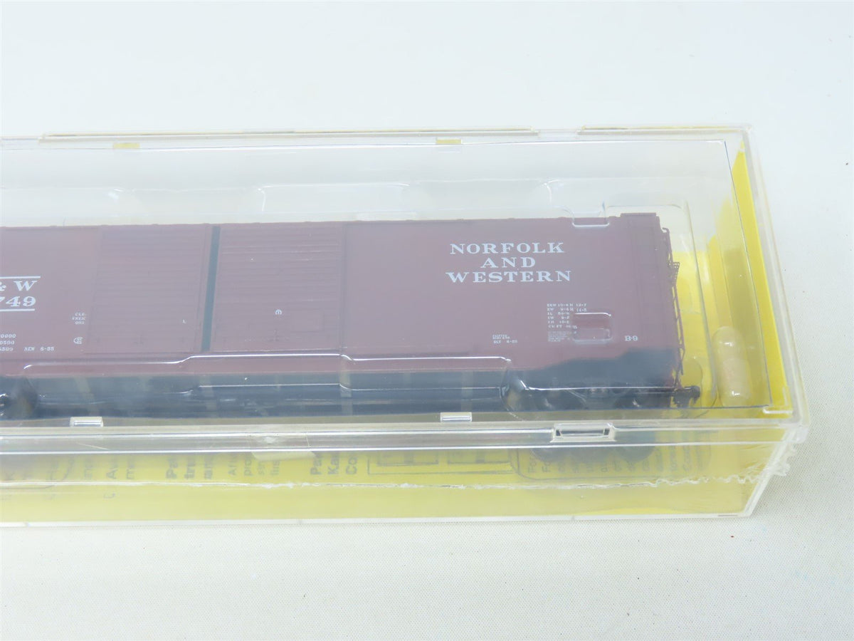 HO Kadee #6705 N&amp;W Norfolk &amp; Western 50&#39; Double Door Box Car #52749 - Sealed