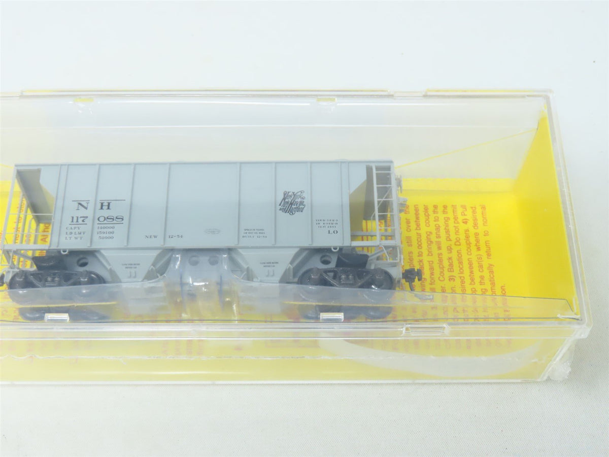 HO Scale Kadee Cars #8611 NH New Haven 2-Bay Covered Hopper #117088 - Sealed