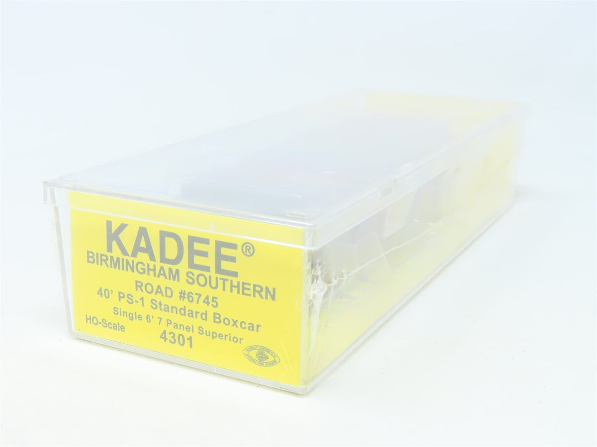 HO Kadee #4301 BS Birmingham Southern 40&#39; Single Door Box Car #6745 - Sealed