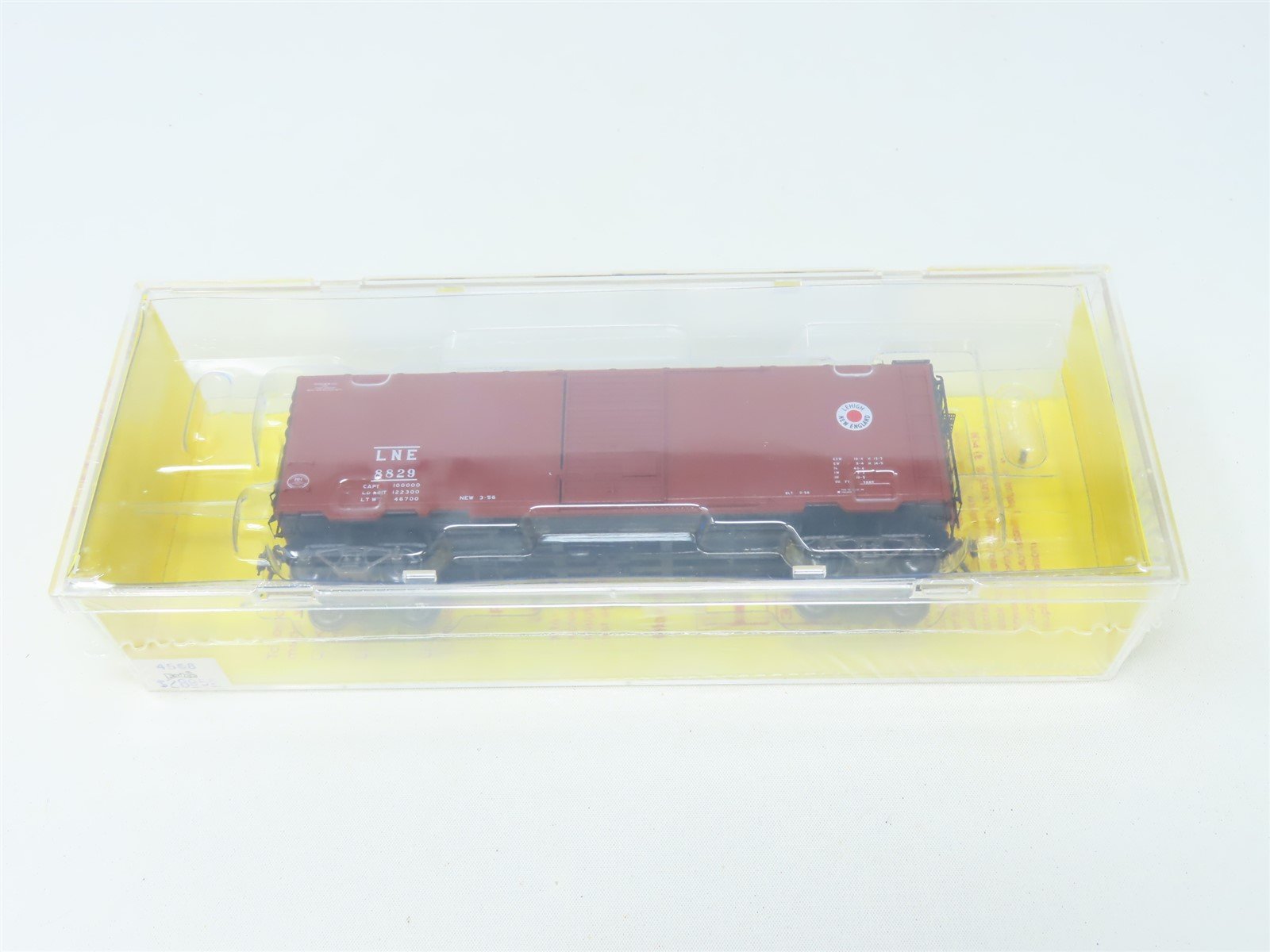 HO Kadee #4508 LNE Lehigh New England 40' Single Door Box Car #8829 - Sealed