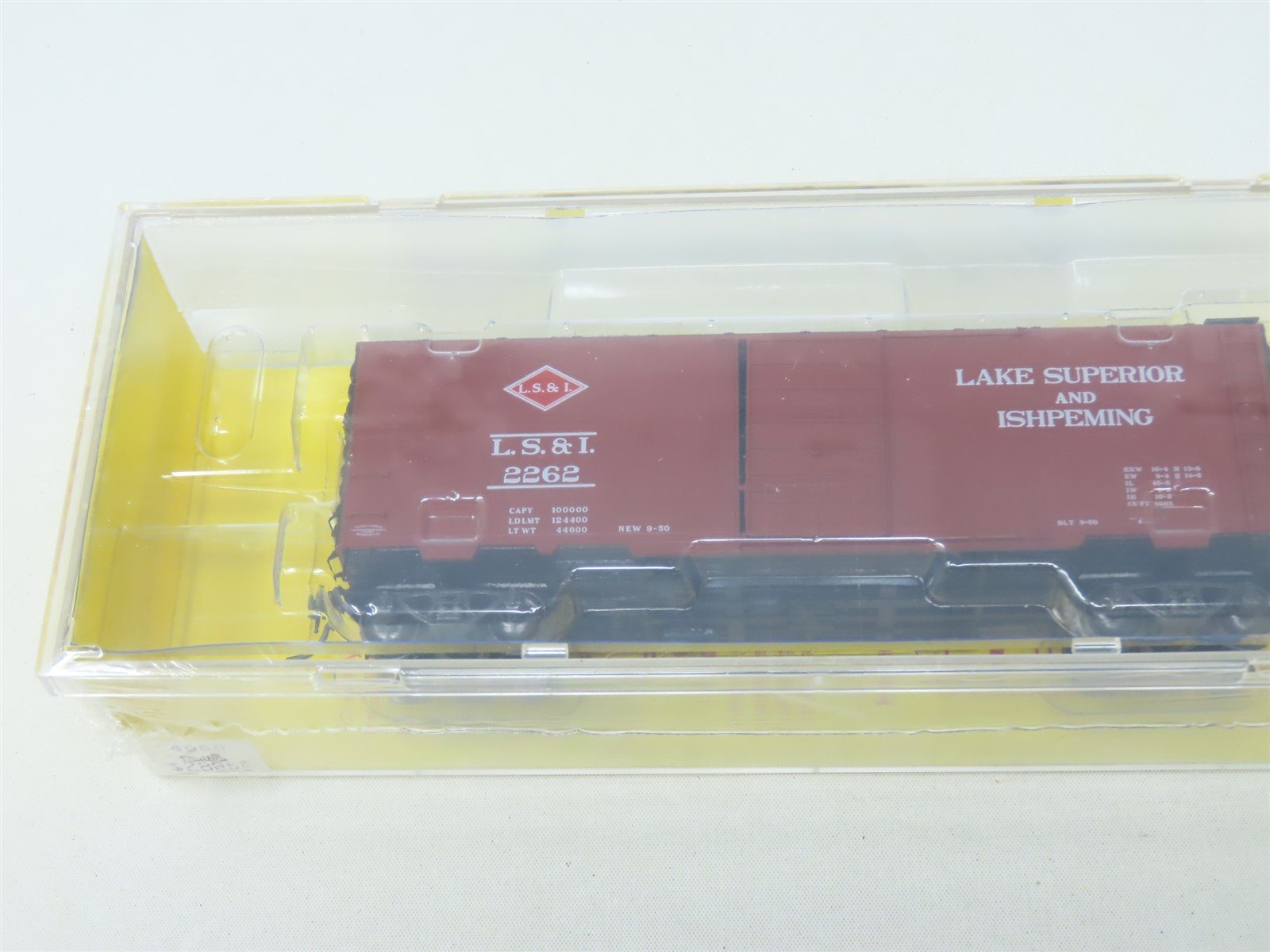 HO Scale Kadee #4060 LS&I Lake Superior & Ishpeming 40' Box Car #2262 - Sealed