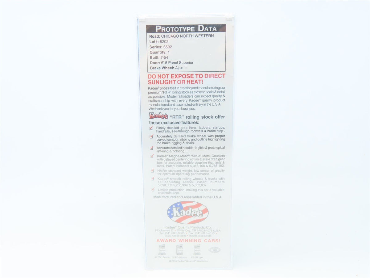 HO Kadee Cars #4510 CNW Route Of The 400 Streamliners 40&#39; Box Car #6592 - Sealed