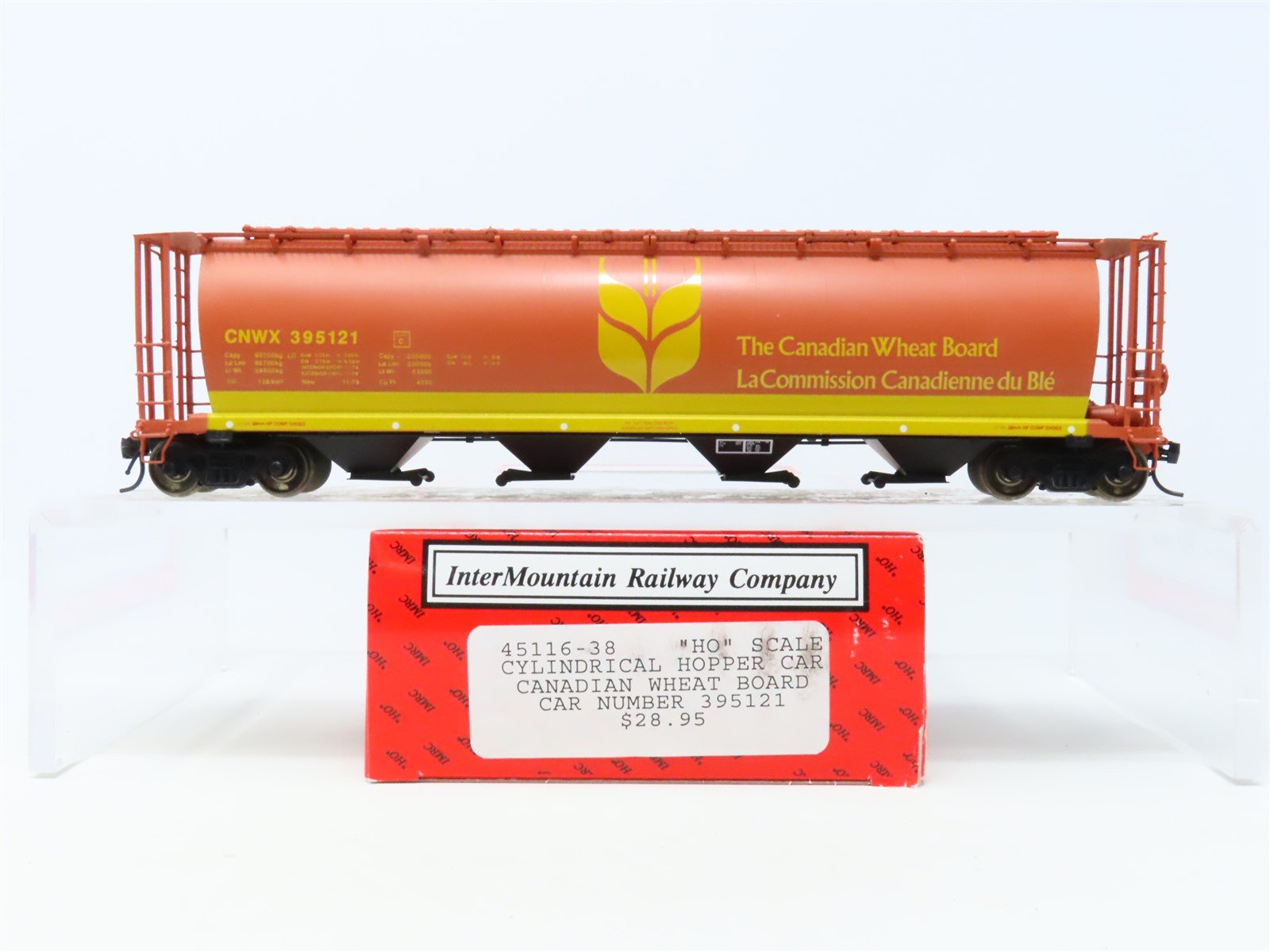 HO Scale InterMountain 45116-38 CNWX Canadian Wheat Board 4-Bay Hopper #395121