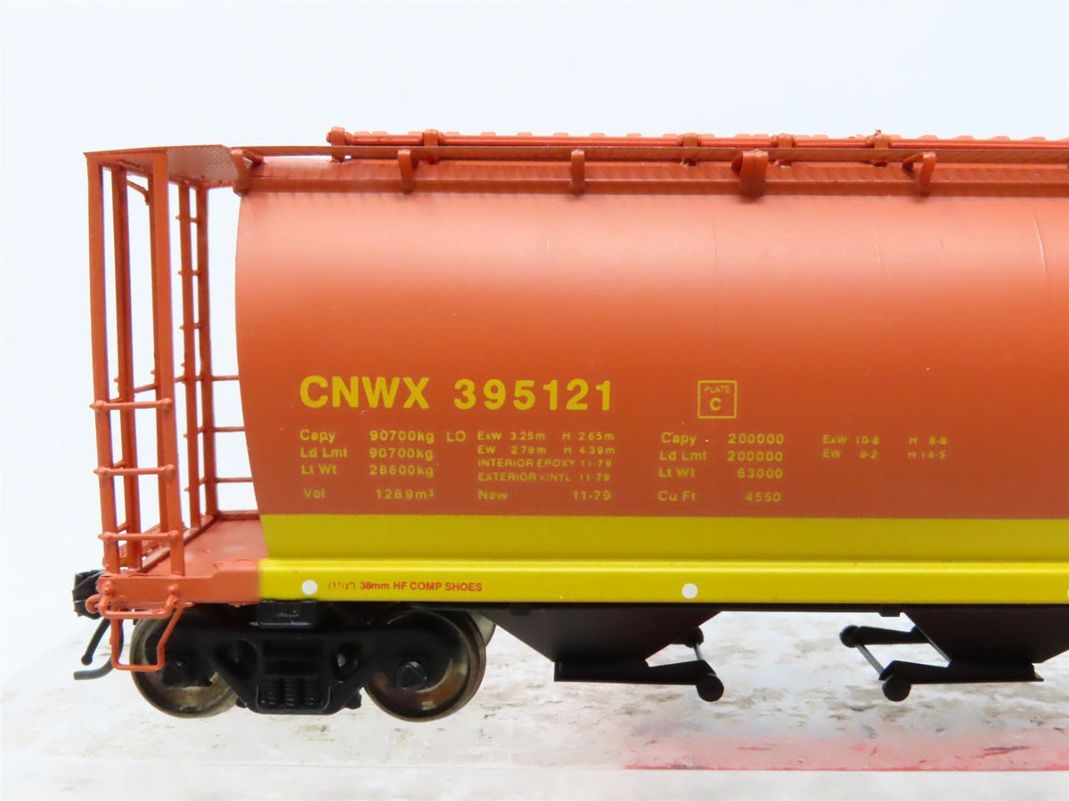 HO Scale InterMountain 45116-38 CNWX Canadian Wheat Board 4-Bay Hopper #395121