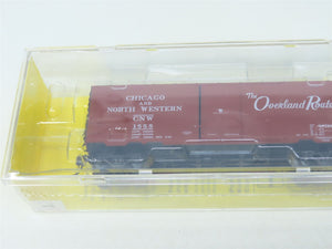 HO Kadee #4504 CNW The Overland Route 40' Single Door Box Car #1555 - Sealed