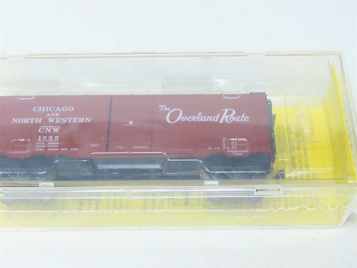 HO Kadee #4504 CNW The Overland Route 40&#39; Single Door Box Car #1555 - Sealed