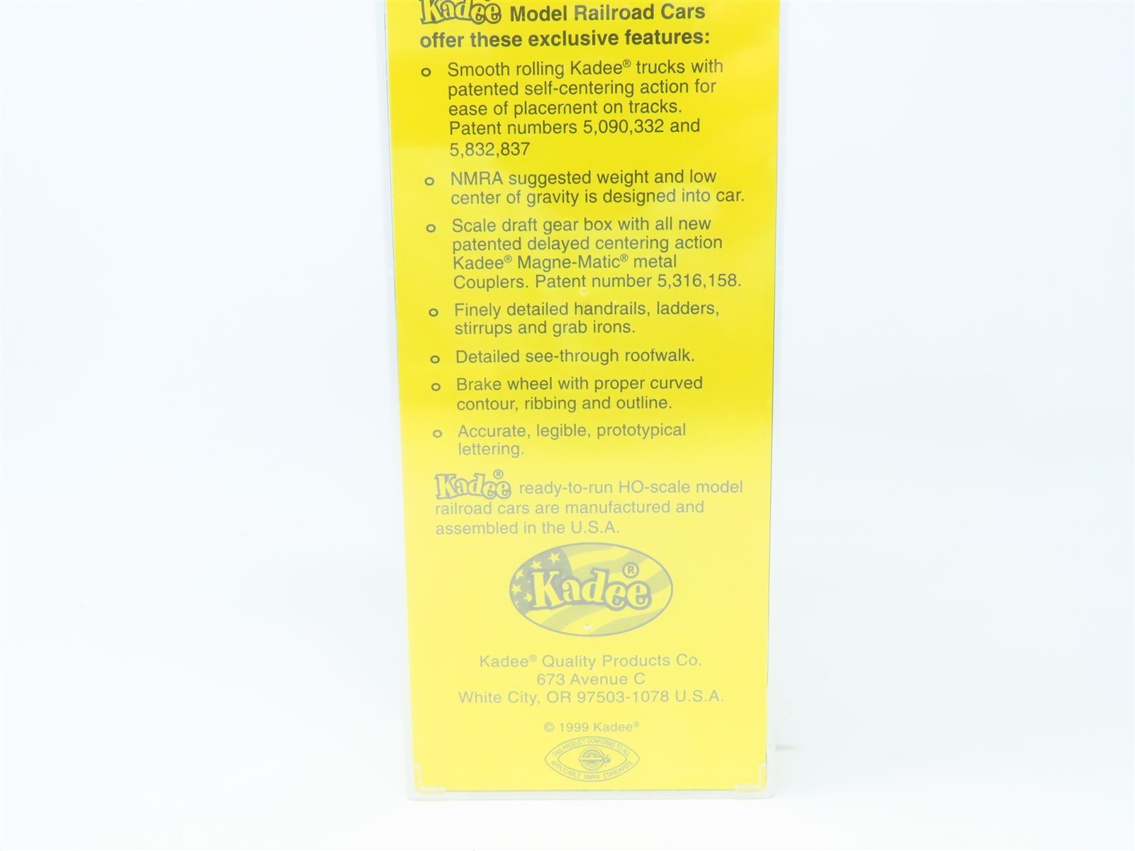 HO Scale Kadee #5223 CNW Chicago North Western 40' PS-1 Box Car #24810 - Sealed