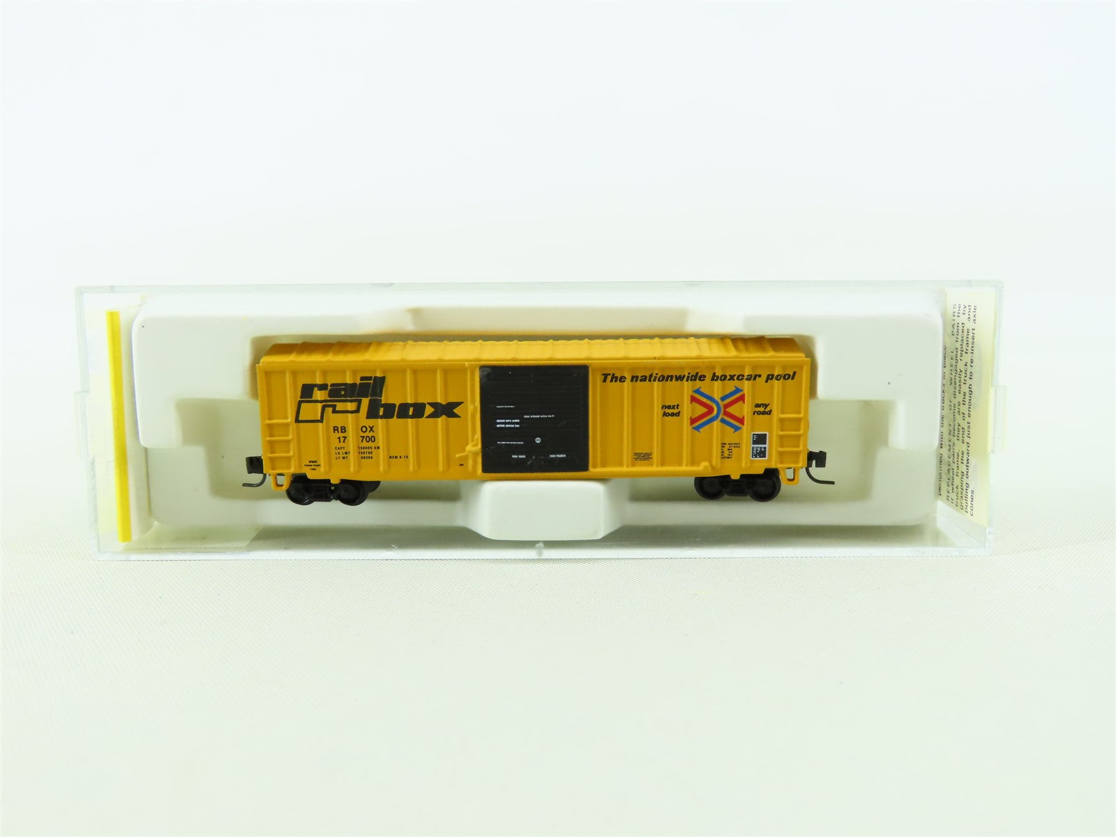 Z Scale Micro-Trains MTL Kadee 14201-2 RBOX Rail Box 50' Box Car #17700