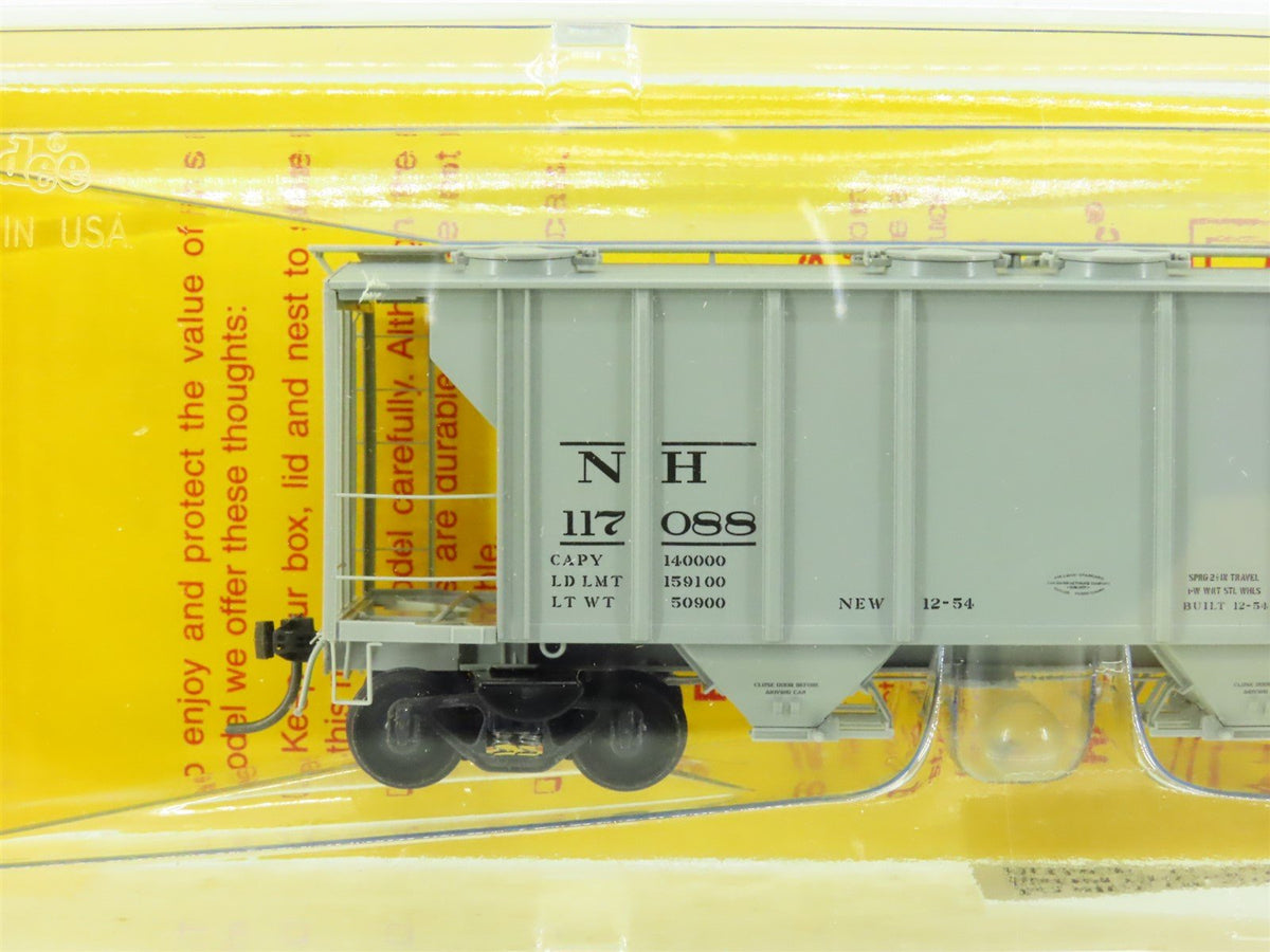 HO Scale Kadee 8611 NH New York New Haven &amp; Hartford 2-Bay Hopper #117088