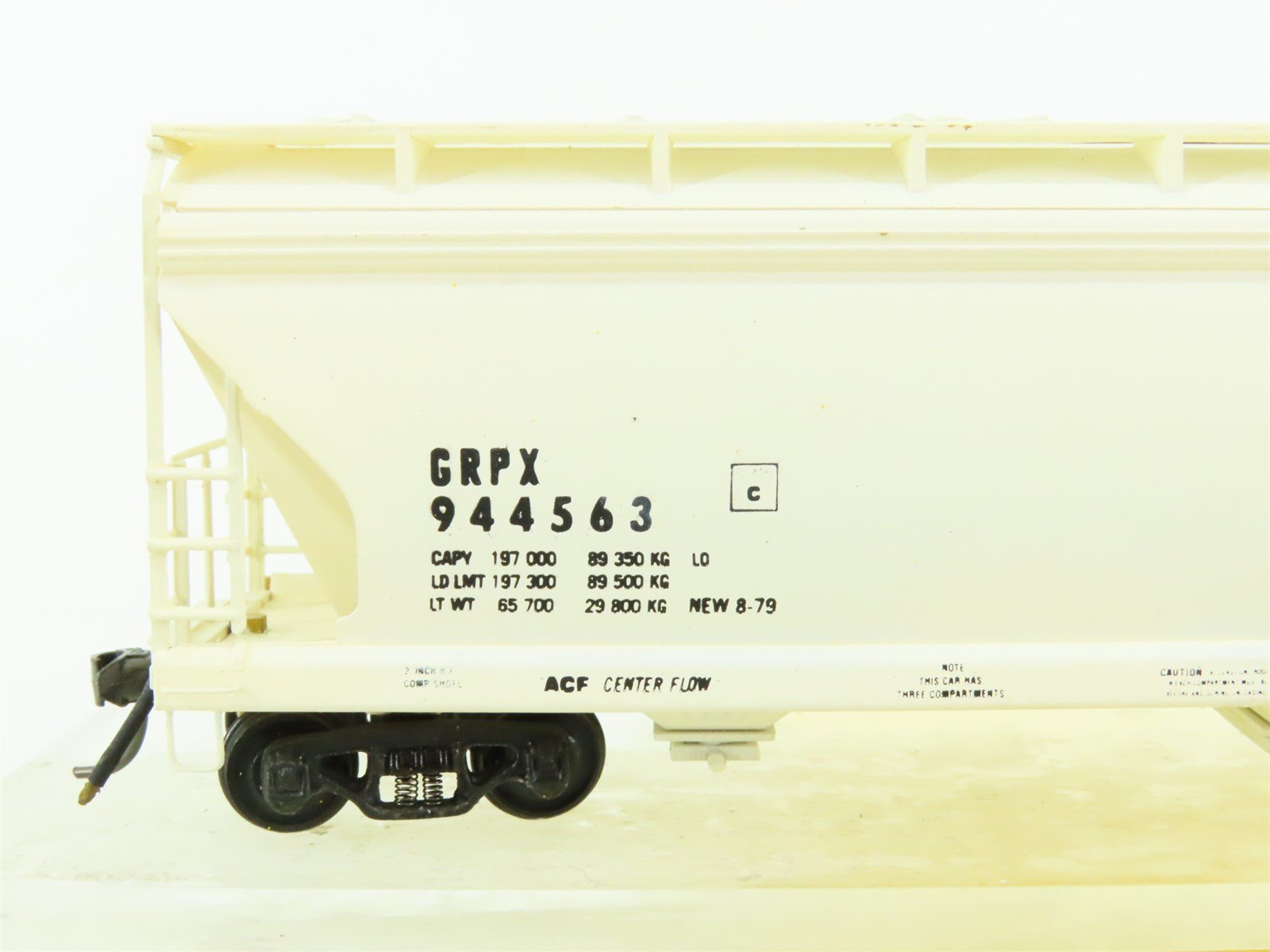 HO Scale GRPX General Chemical 3-Bay Centerflow Covered Hopper #944563