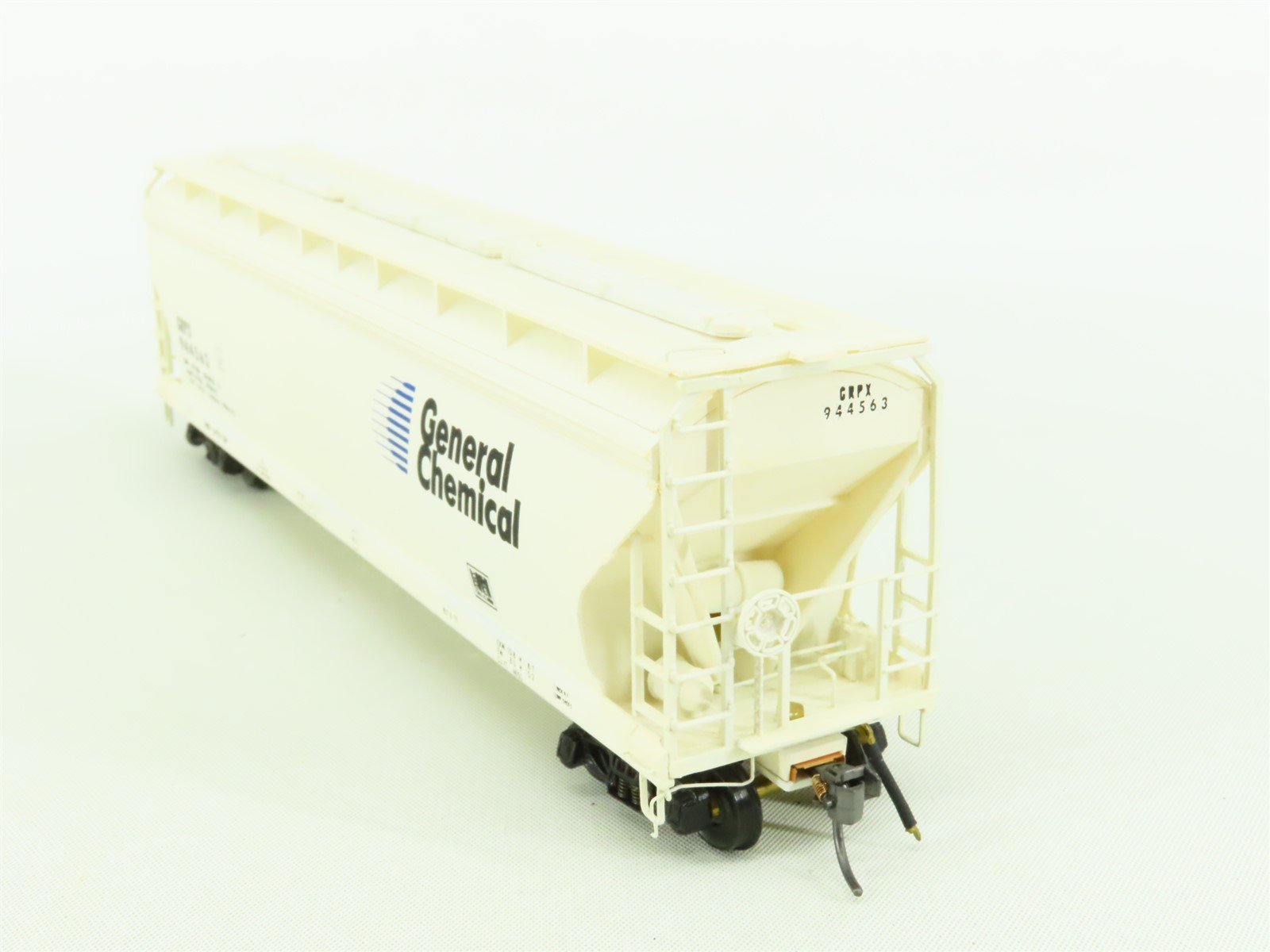 HO Scale GRPX General Chemical 3-Bay Centerflow Covered Hopper #944563