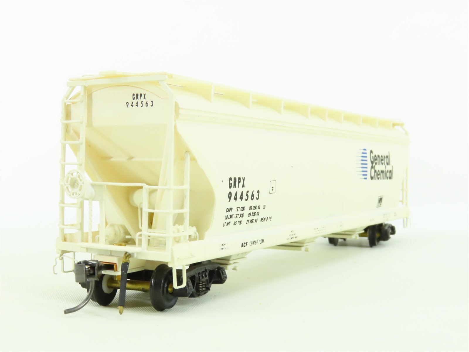 HO Scale GRPX General Chemical 3-Bay Centerflow Covered Hopper #944563