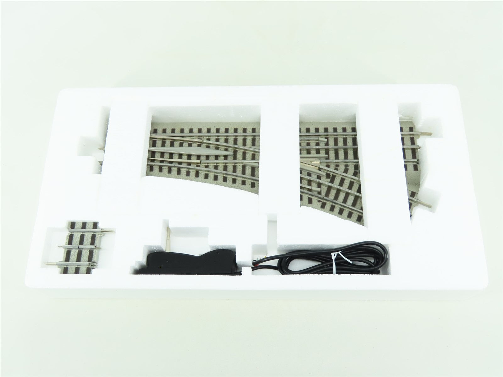 O Gauge 3-Rail Lionel FasTrack #6-12058 O60 Right-Hand Remote Switch Track