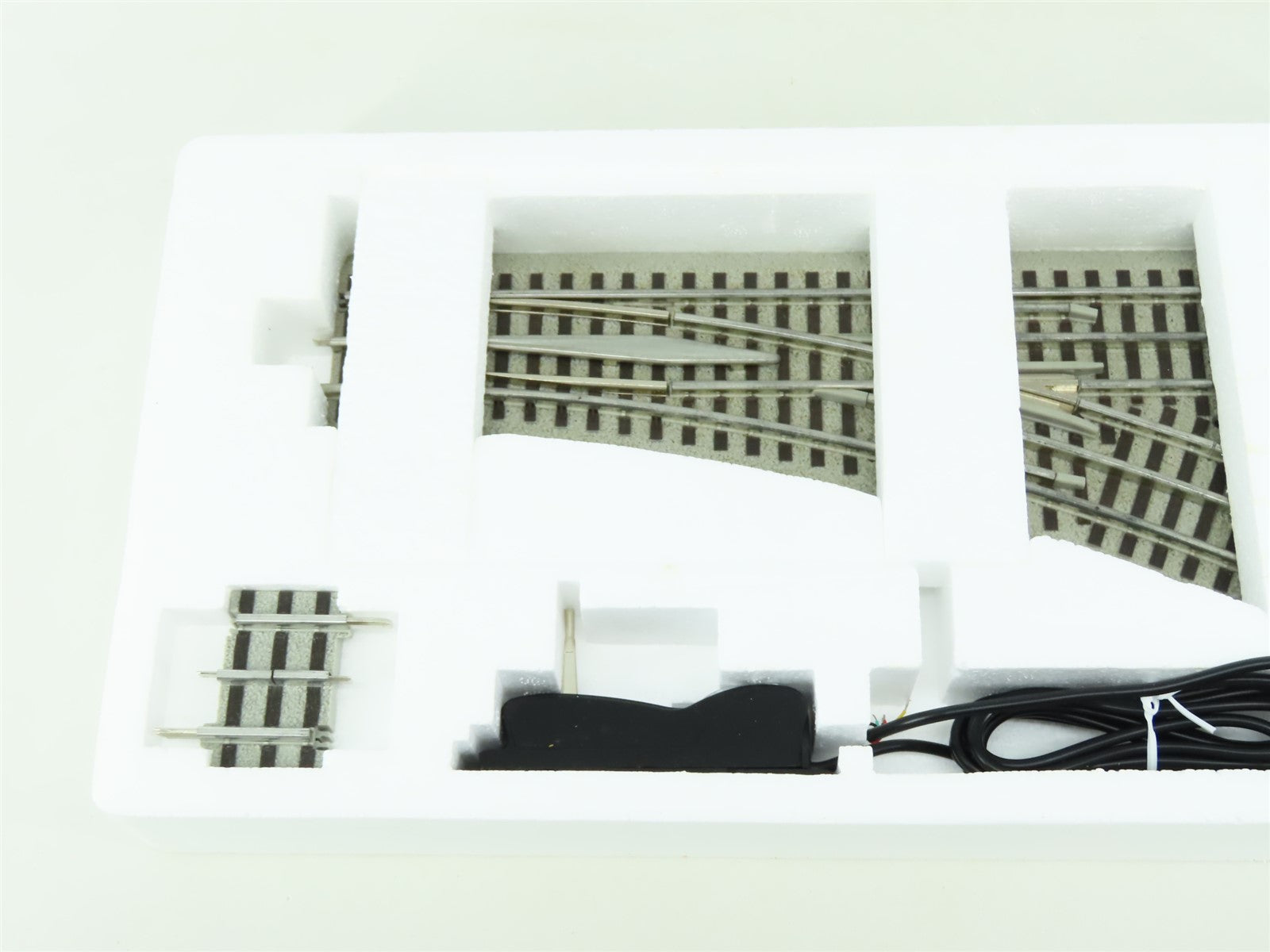 O Gauge 3-Rail Lionel FasTrack #6-12058 O60 Right-Hand Remote Switch Track