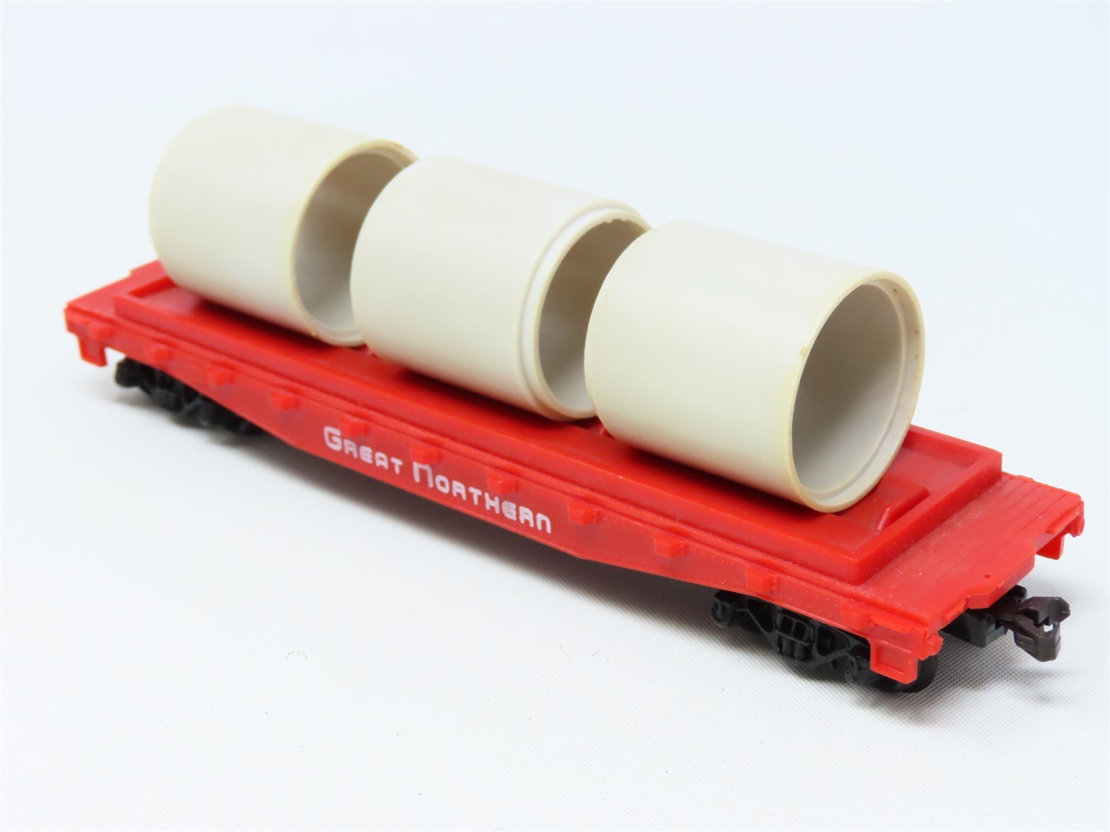 HO Scale TYCO #342D GN Great Northern Flat Car w. Pipe Load