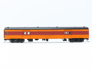 HO Scale Walthers 932-9202 MILW Hiawatha Express Passenger w/ Conductor's Window