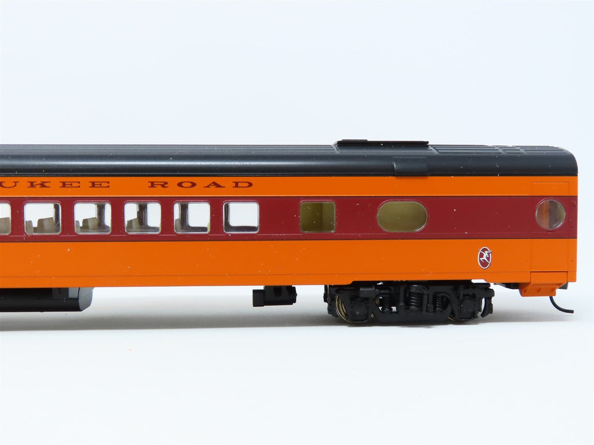 HO Walthers #932-9200 MILW Milwaukee Road &quot;Hiawatha&quot; 52-Seat Coach Passenger