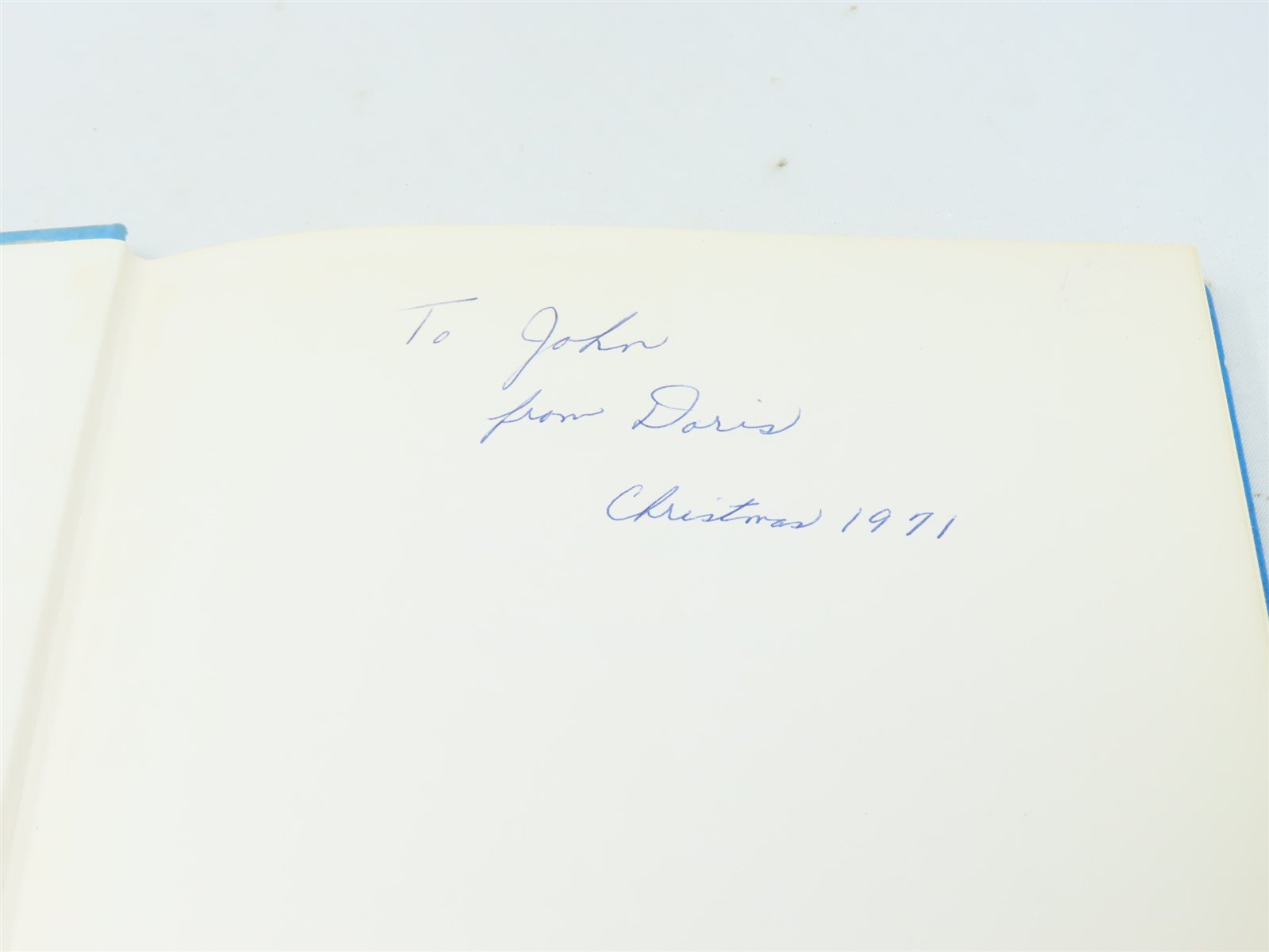 Scale Model Railroading by Leslie T White ©1964 HC Book