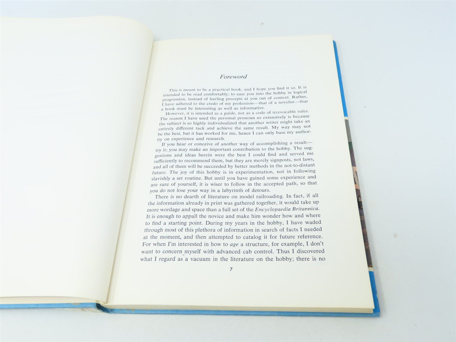 Scale Model Railroading by Leslie T White ©1964 HC Book