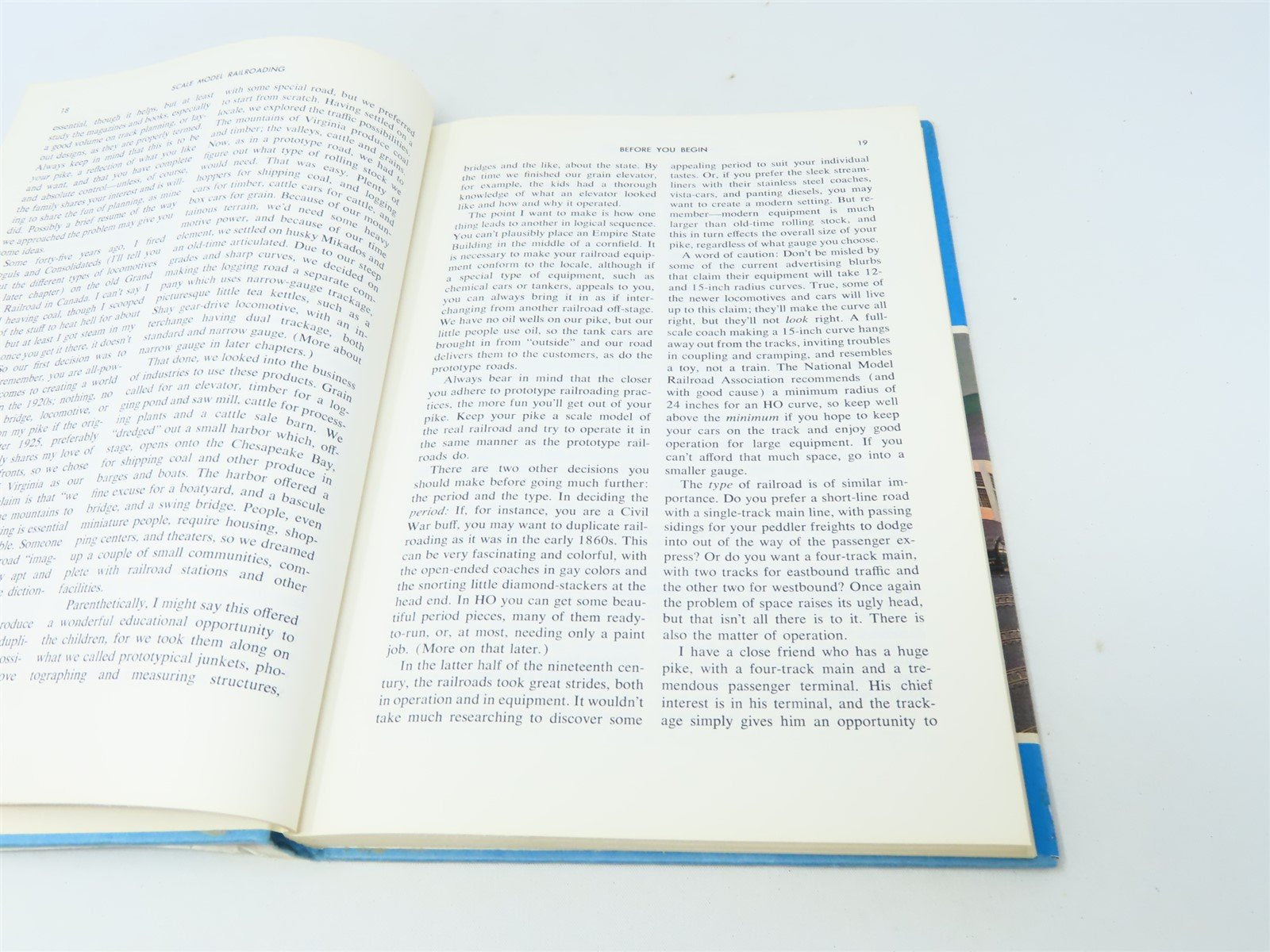 Scale Model Railroading by Leslie T White ©1964 HC Book