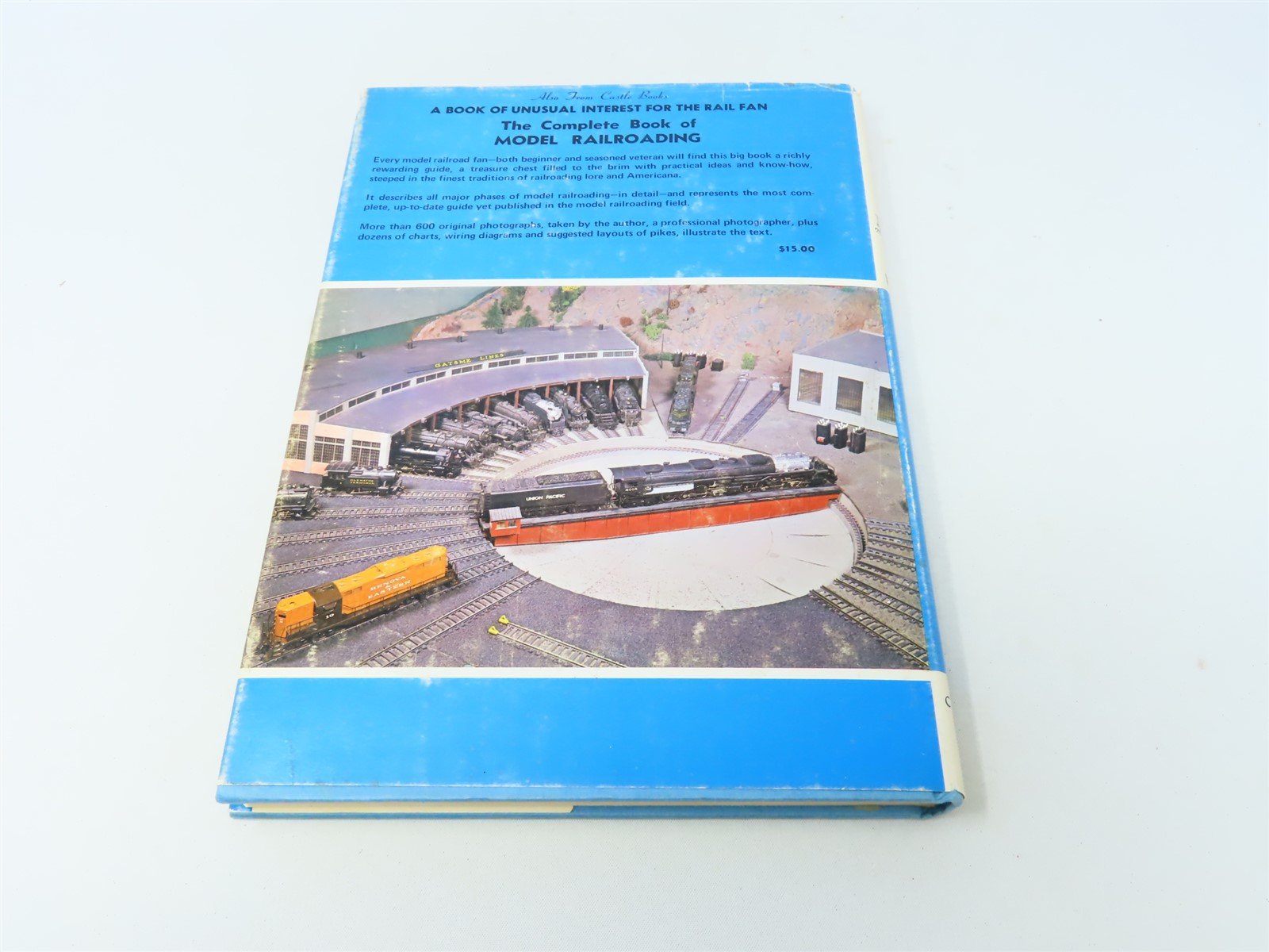 Scale Model Railroading by Leslie T White ©1964 HC Book