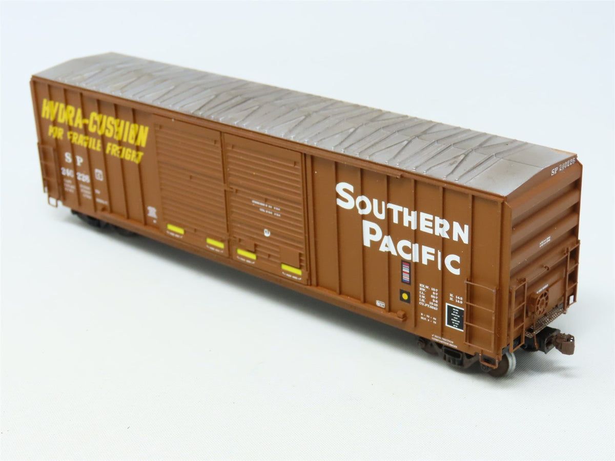 HO InterMountain 48303-02 SP Southern Pacific Box Car #240226 Custom Weathered