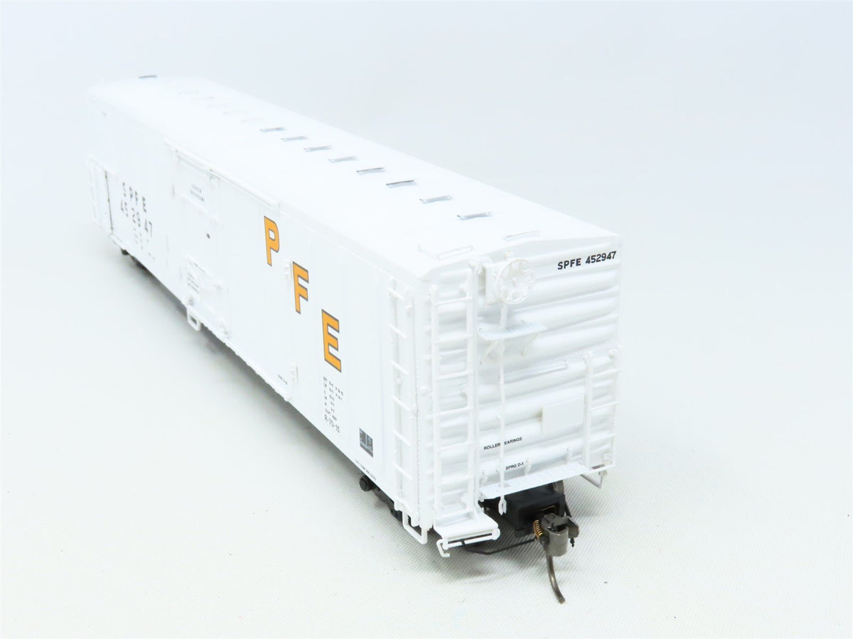 HO Scale InterMountain 34703-12 SPFE Pacific Fruit Express Mech Reefer #452947