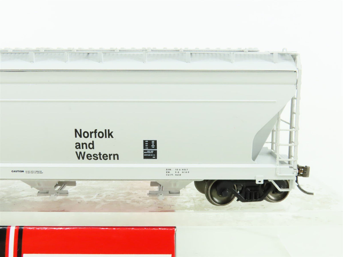 HO Scale InterMountain 47030-10 NW Norfolk &amp; Western 3-Bay Hopper #171183