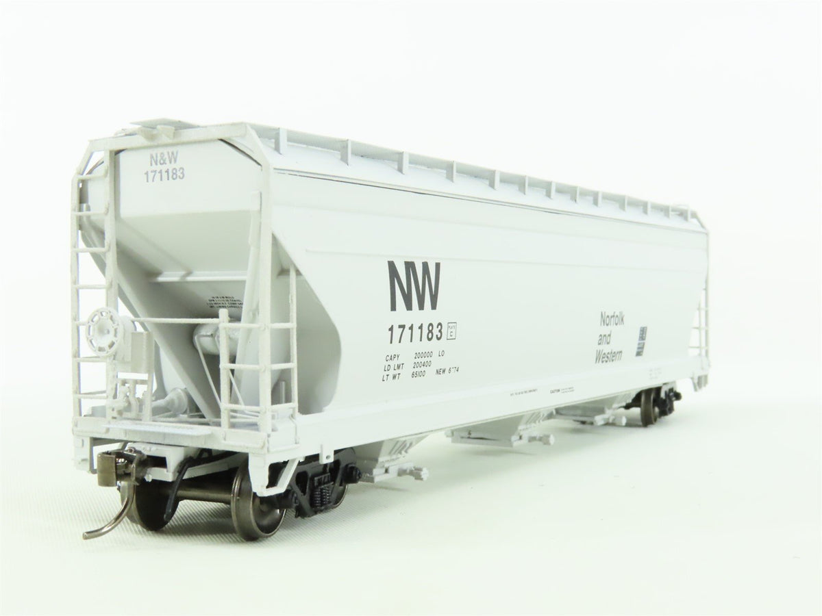 HO Scale InterMountain 47030-10 NW Norfolk &amp; Western 3-Bay Hopper #171183