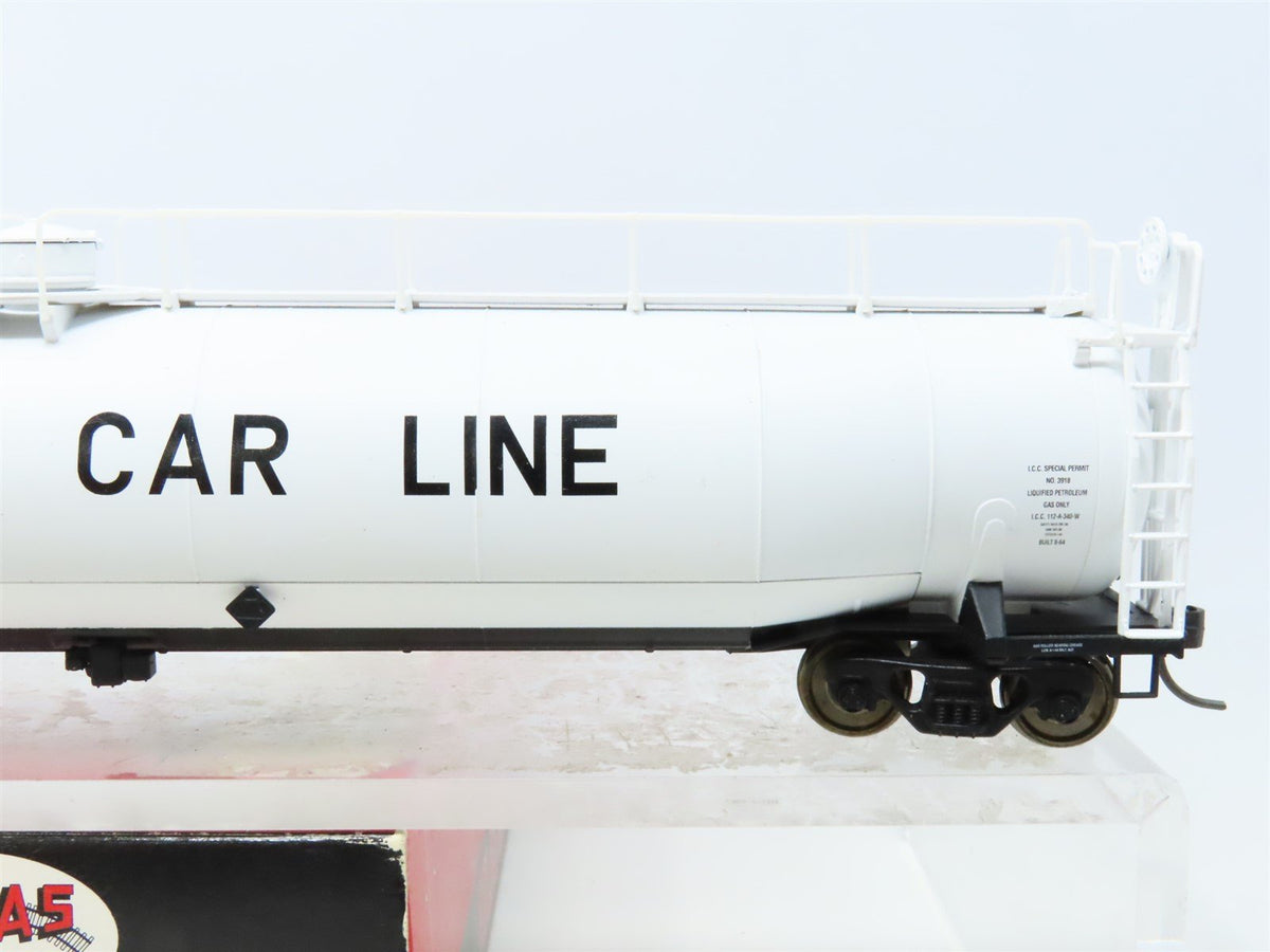 HO Scale Atlas 1724-1 SHPX Shipper&#39;s Car Line 33,000 Gallon Tank Car #17054