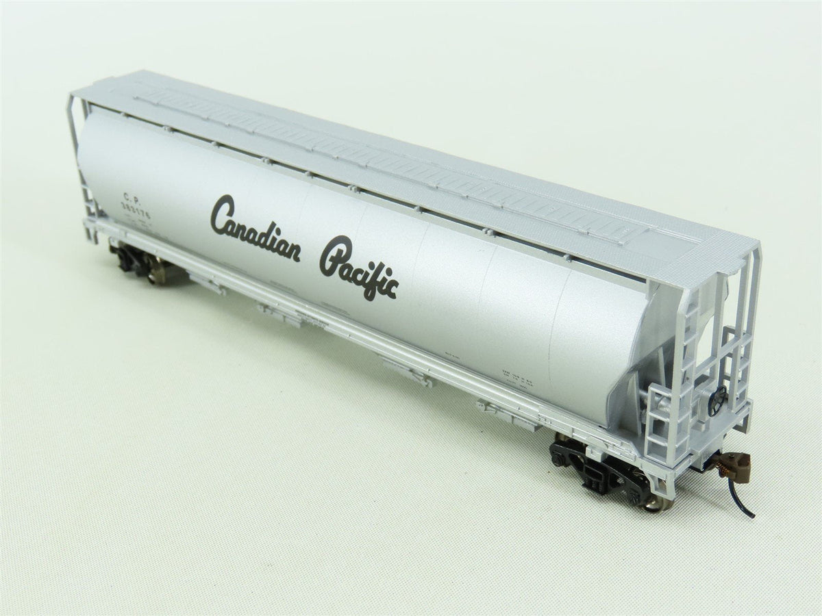 HO Bachmann Silver Series #19142 CP Canadian Pacific 4-Bay Cylindrical Hopper