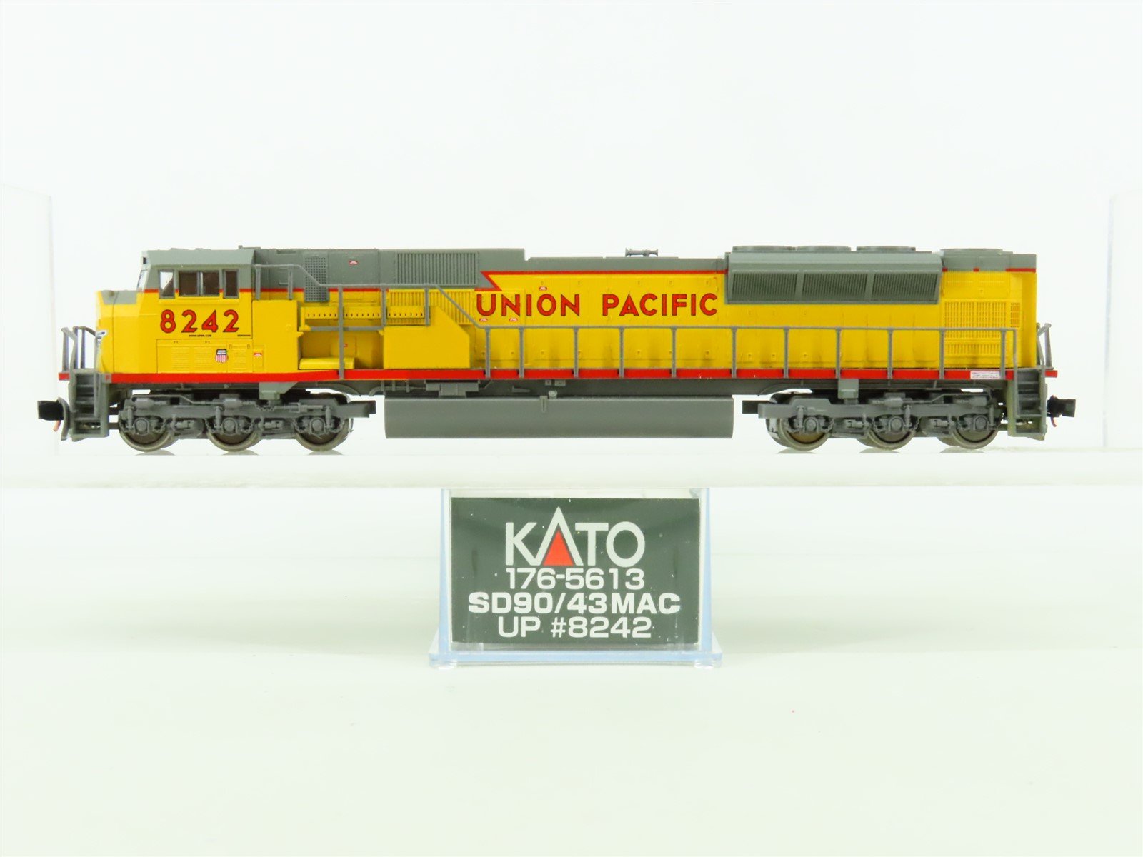 N Scale KATO 176-5613 UP Union Pacific EMD SD90/43MAC Diesel #8242 w/D -  Model Train Market