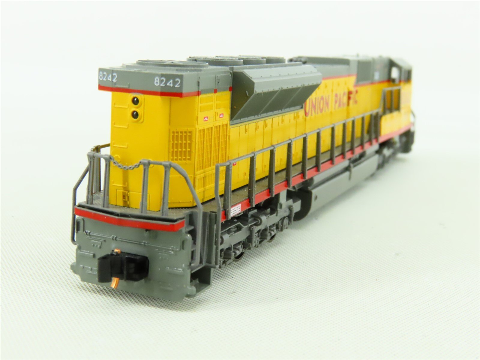 N Scale KATO 176-5613 UP Union Pacific EMD SD90/43MAC Diesel #8242 w/D -  Model Train Market