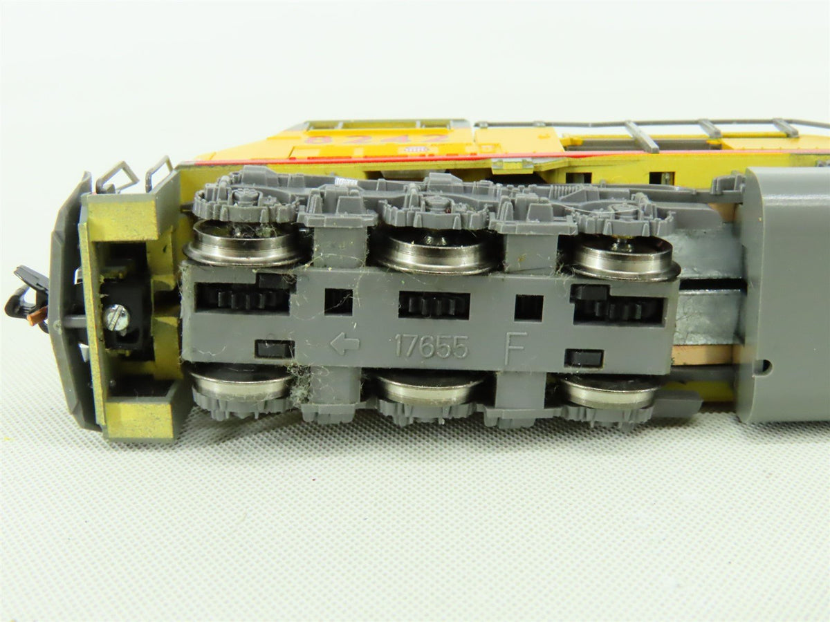 N Scale KATO 176-5613 UP Union Pacific EMD SD90/43MAC Diesel #8242 w/DCC