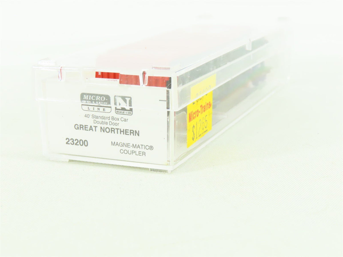 N Scale Micro-Trains MTL 23200 GN Great Northern 40&#39; Double Door Box Car #3249