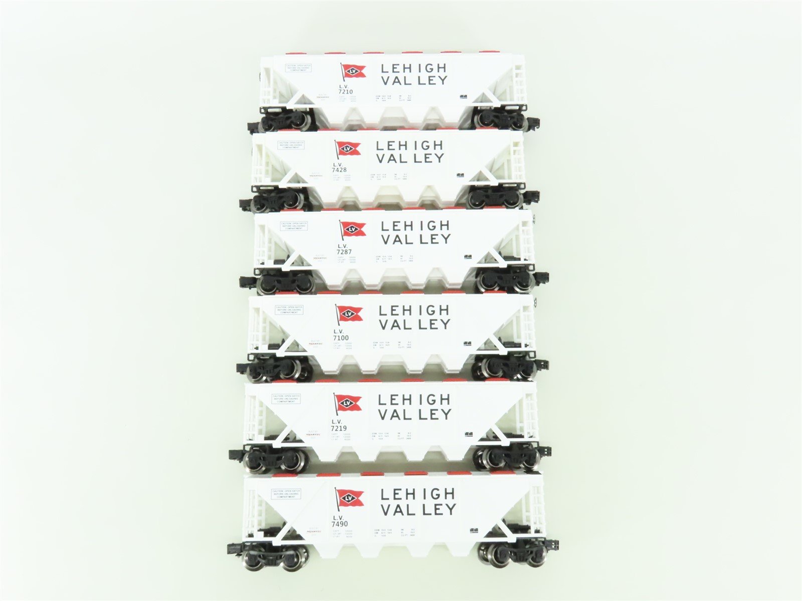 O Gauge 3-Rail Menards 279-6982 LV Lehigh Valley 4-Bay Covered Hoppers 6-Pack