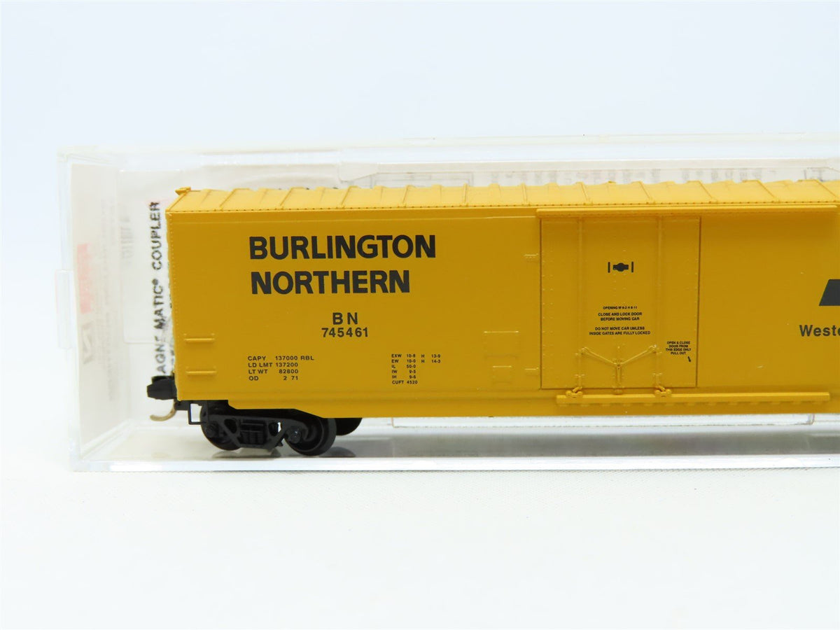 N Scale Micro-Trains MTL 38160 BN Burlington Northern 40&#39; Reefer #745461